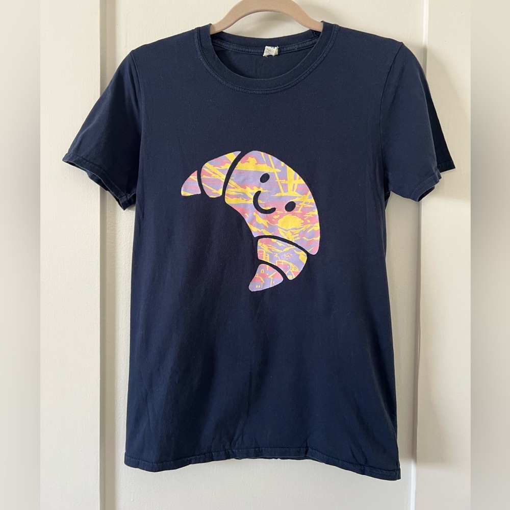 Woman’s size S T-shirt navy blue gently used